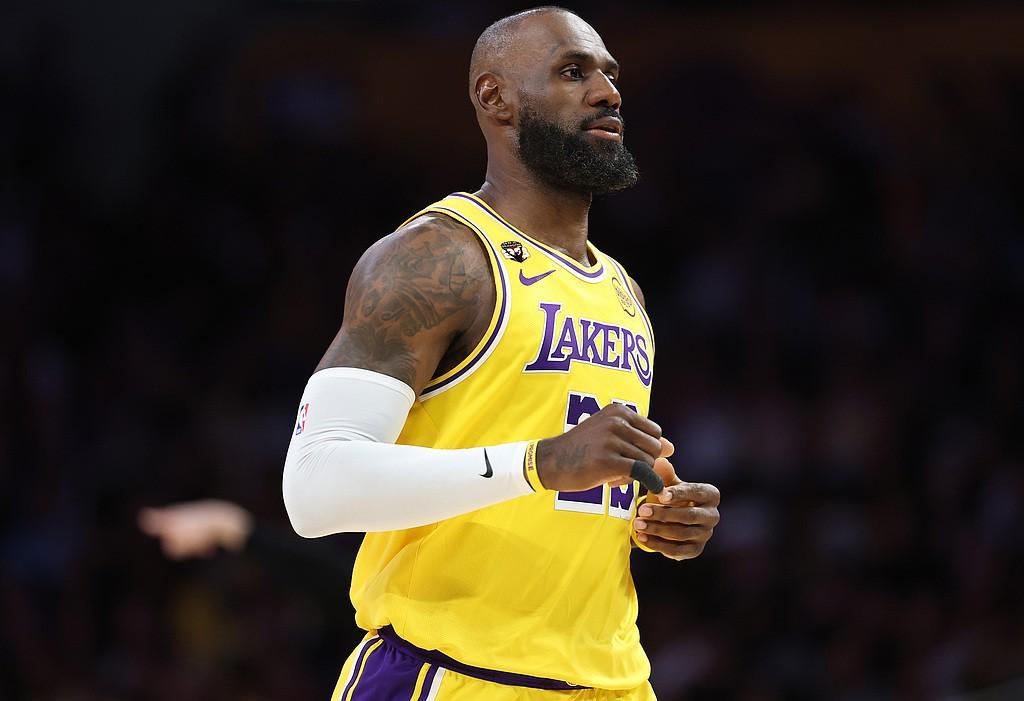 在线体育投注-ESPN：联盟多位消息人士建议詹姆斯前往掘金，与约基奇联手